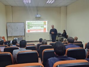 una jornada de colaboración académica con la UTA